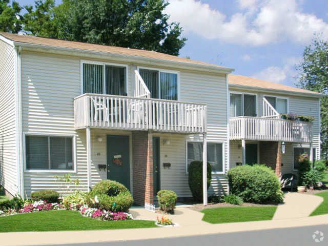 Cedar Village Apartments — Exterior — primary building photo