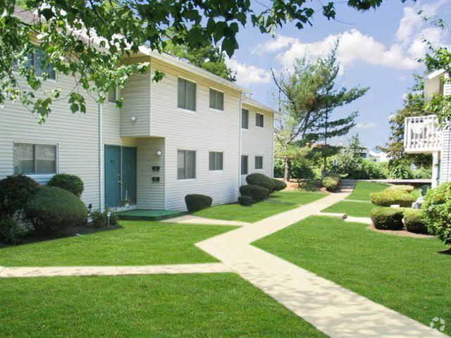 Cedar Village Apartments — Community grounds