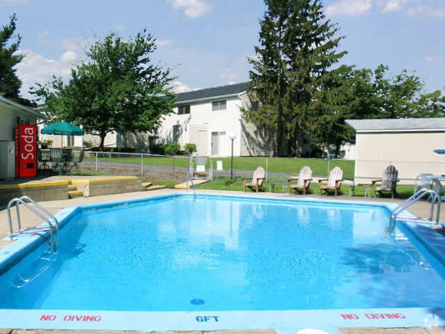 Cedar Village Apartments — Outdoor pool